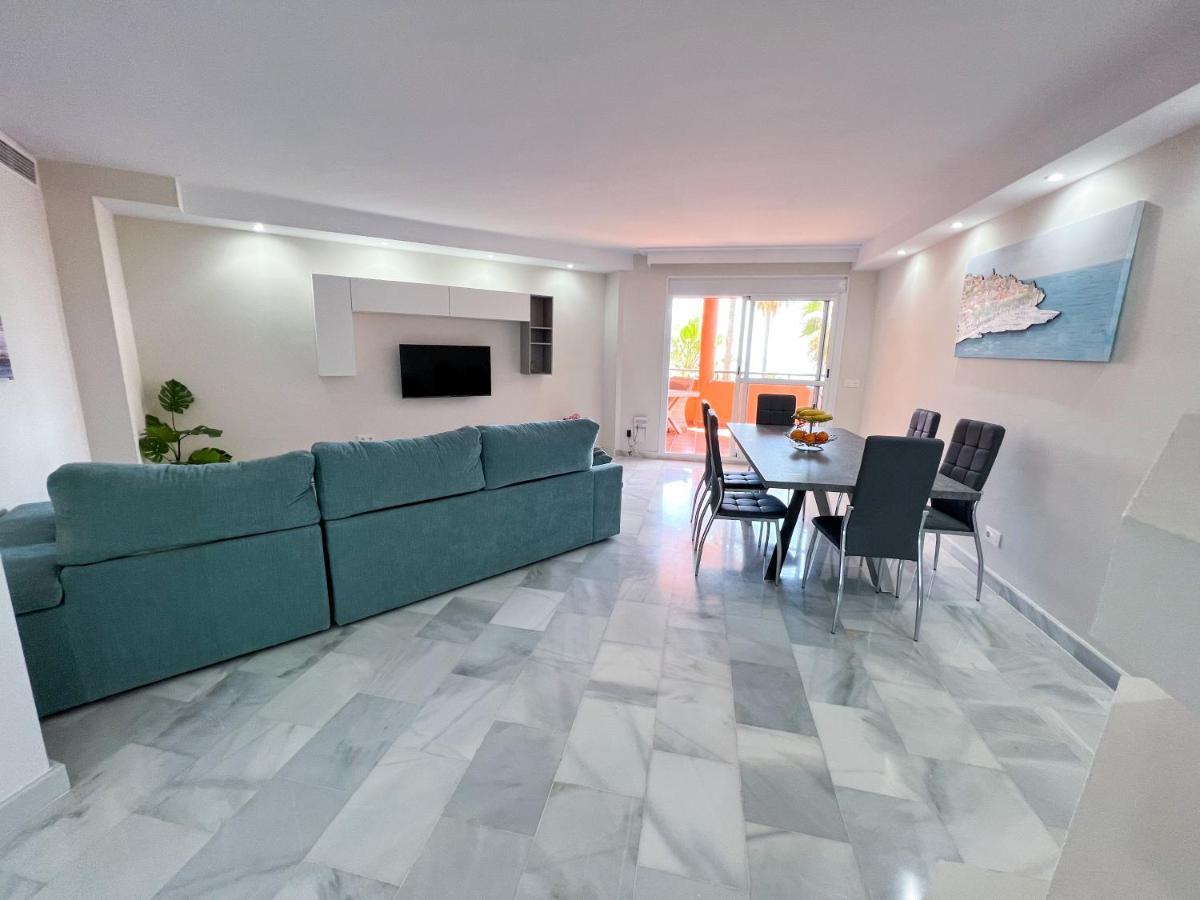 Luxury Three Bedroom Apartment At Естепона Екстер'єр фото